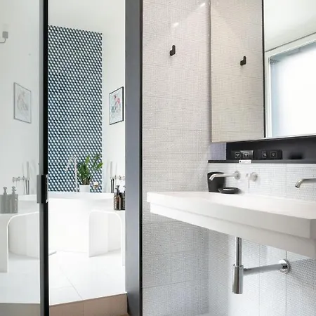 Aparthotel Bmore Duomo - Luxury Near Duomo Mailand