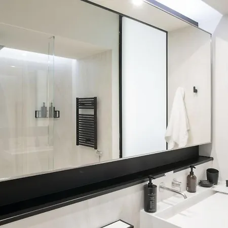 Bmore Duomo - Luxury Near Duomo 公寓式酒店 *