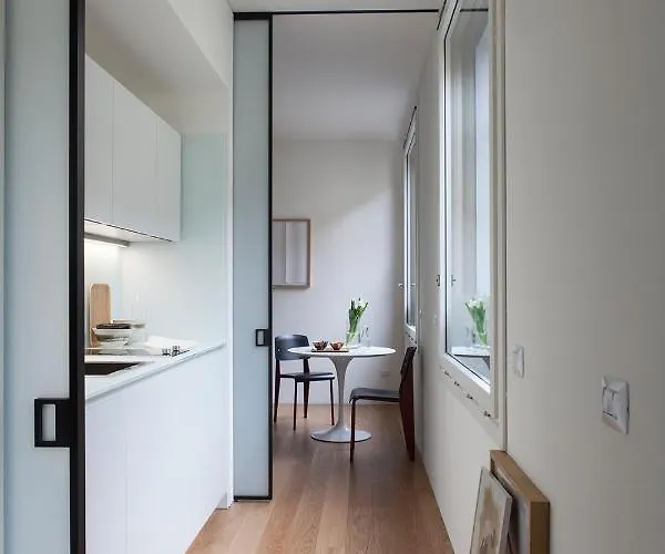 Aparthotel Bmore Duomo - Luxury Near Duomo Milano