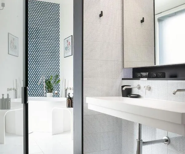 Aparthotel Bmore Duomo - Luxury Near Duomo Milano