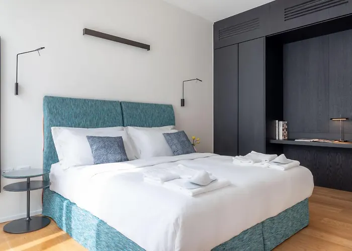 Aparthotel Bmore Duomo - Luxury Near Duomo 4*