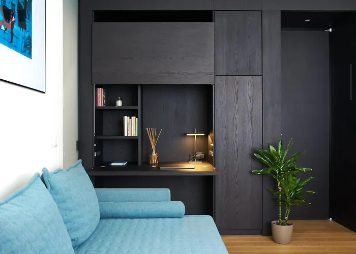 Aparthotel Bmore Duomo - Luxury Near Duomo 4*