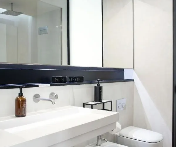 Aparthotel Bmore Duomo - Luxury Near Duomo