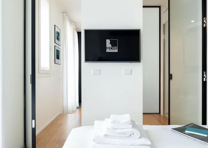 Aparthotel Bmore Duomo - Luxury Near Duomo Milano